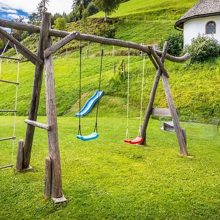 Brennergut Am Bauernhof 아파트